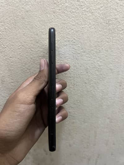 Samsung Mobile J6
