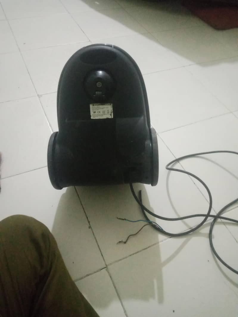 vacuum cleaner 2