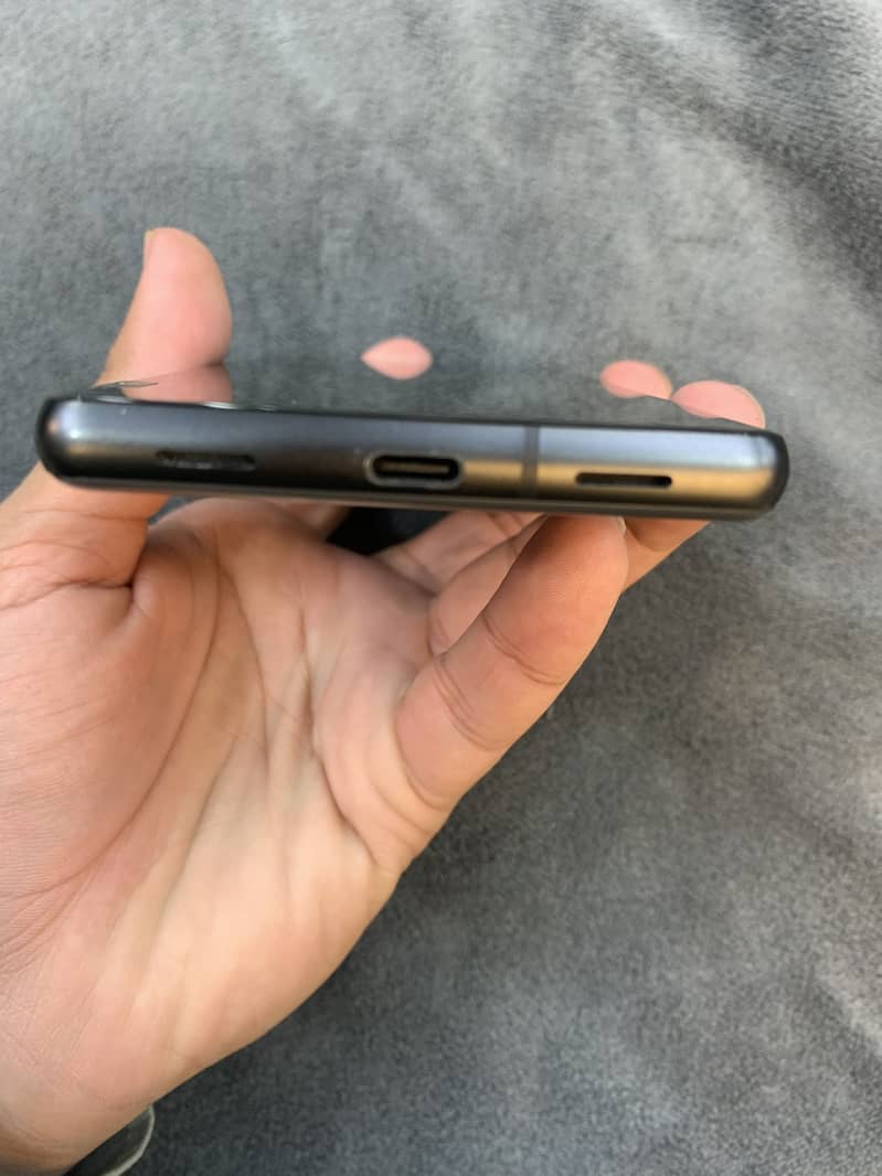 Google Pixel 7a 2