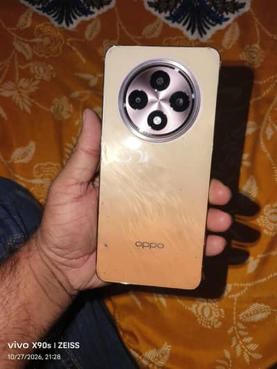 OPPO Reno 12F
