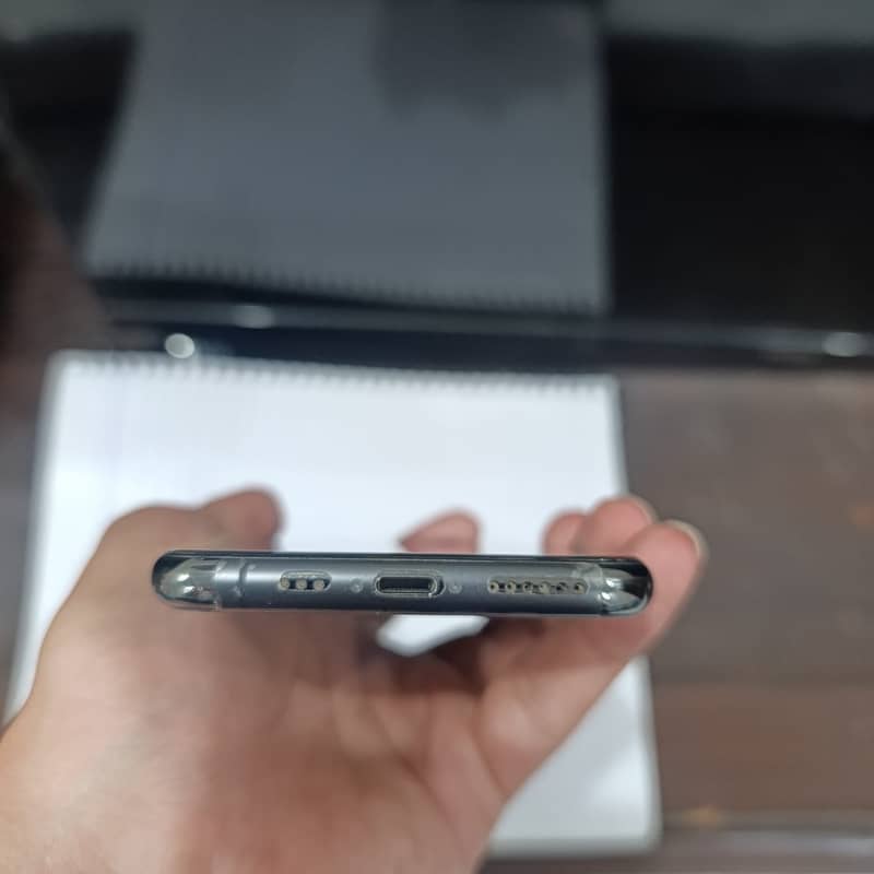 Apple iPhone 11 Pro 1