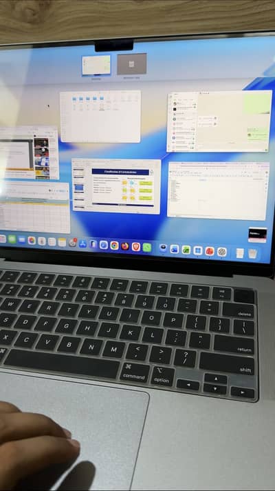 Macbook Pro M1 2021 (notch screen) 14”