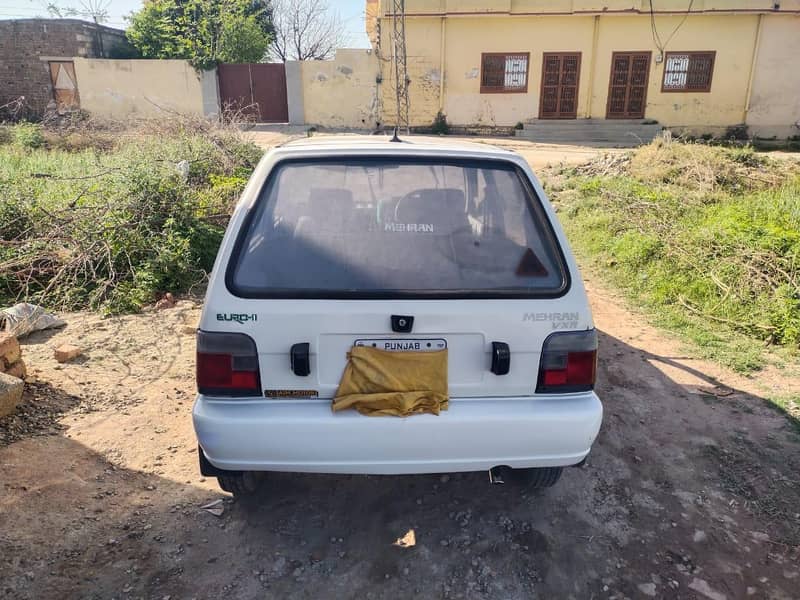 Suzuki Mehran 2015 - گھر کے استعمال کی صاف ستھری گاڑی 9