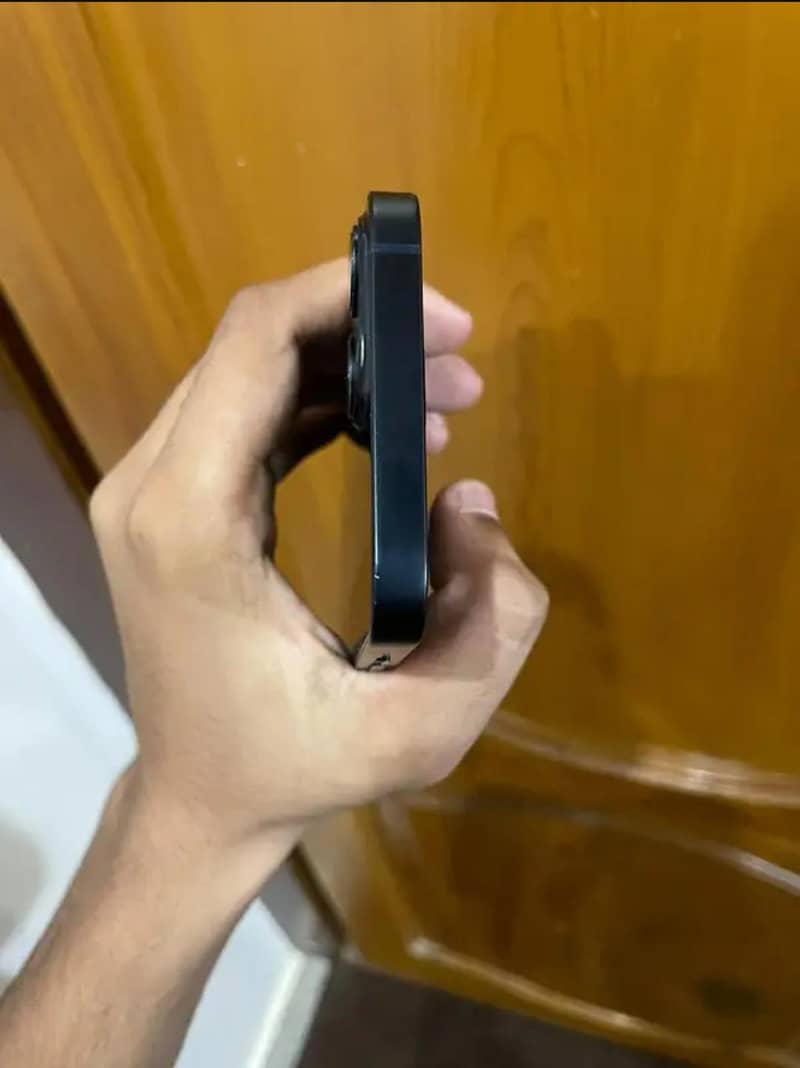 Apple iPhone 13 3