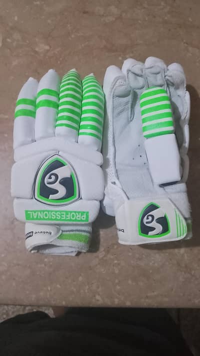SG professional batting gloves