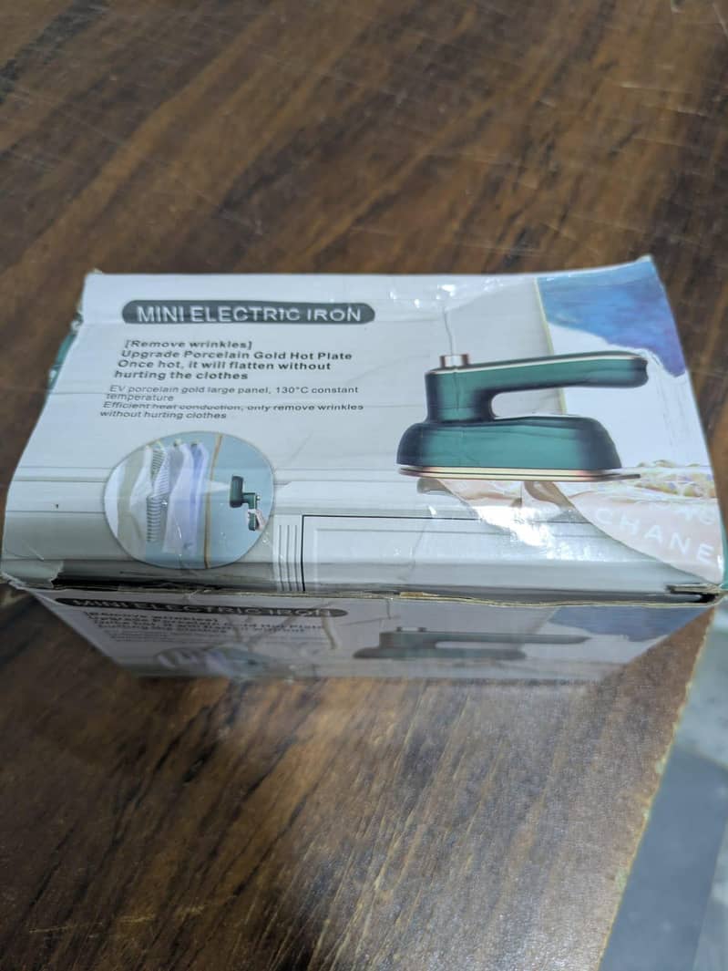 MINI ELECTRIC IRON 1