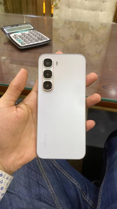 Infinix Hot 60 Pro