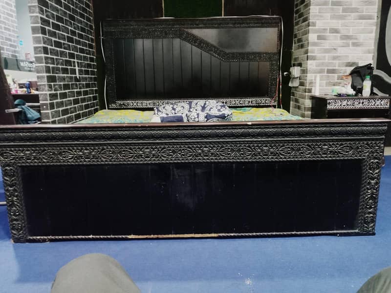 bed set with sides and dressing 0