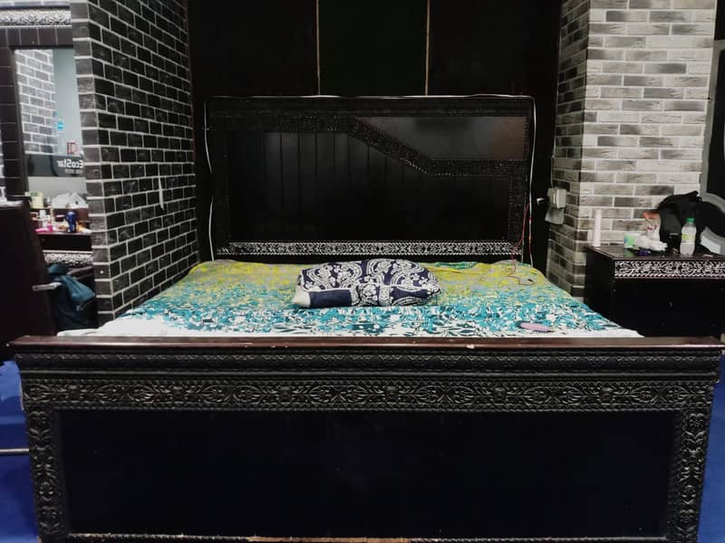 bed set with sides and dressing 1
