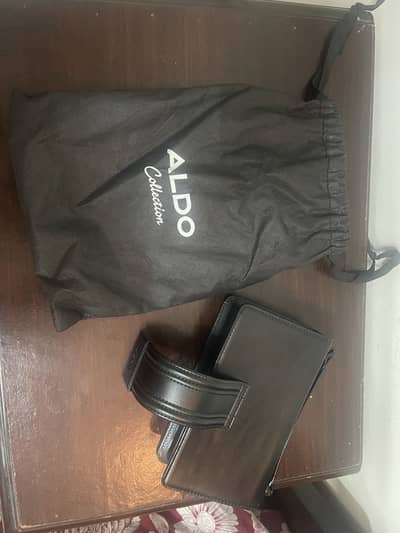 Aldo clutch