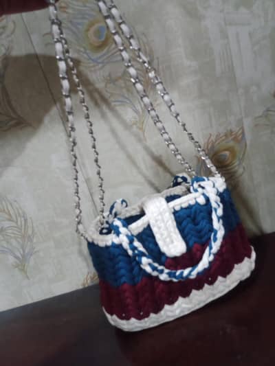 crochet T-shirt yarn bag