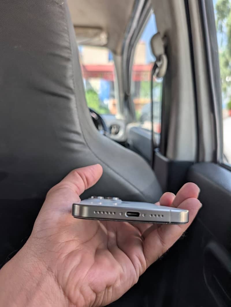 Apple iPhone 15 Pro Max 7