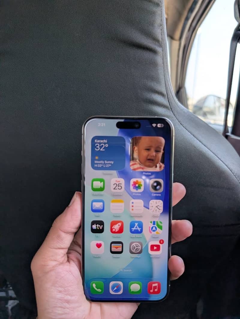 Apple iPhone 15 Pro Max 8
