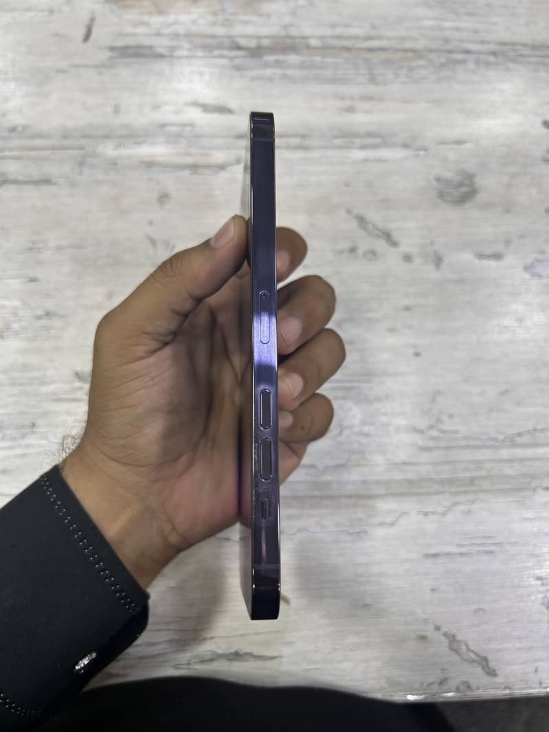 Apple iPhone 14 Pro Max 1