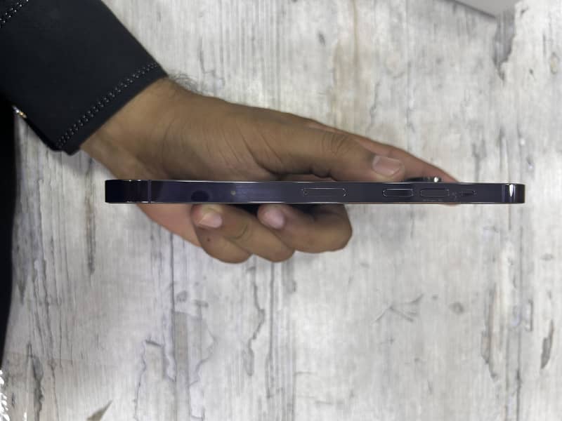 Apple iPhone 14 Pro Max 2