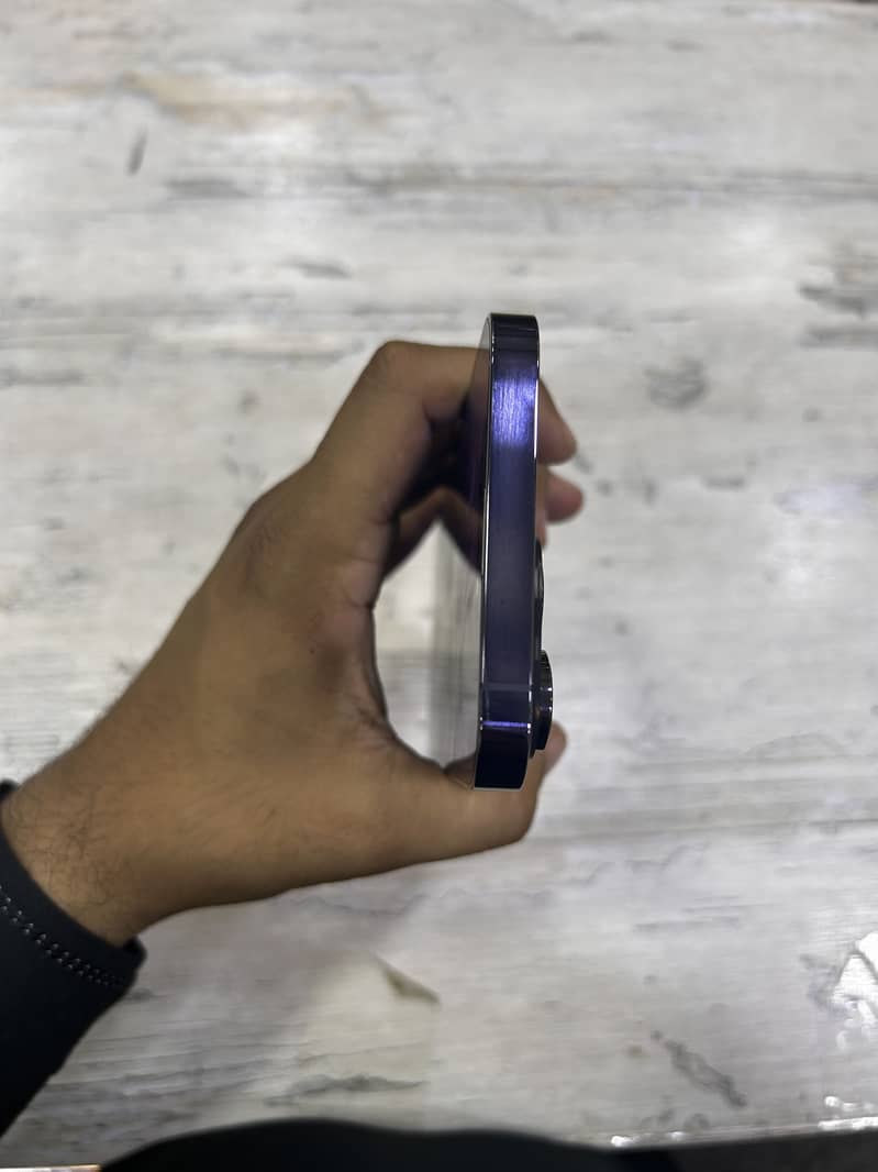 Apple iPhone 14 Pro Max 3