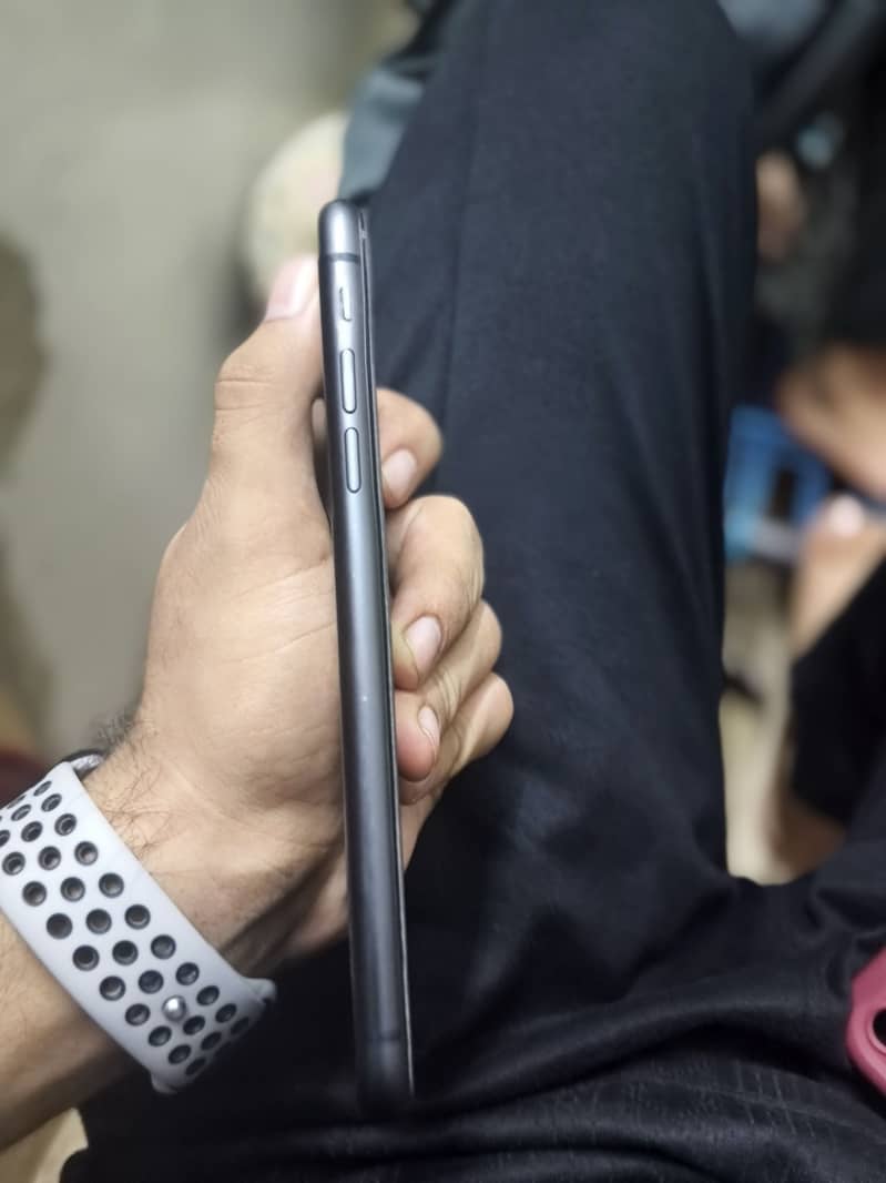 Apple iPhone 11 2