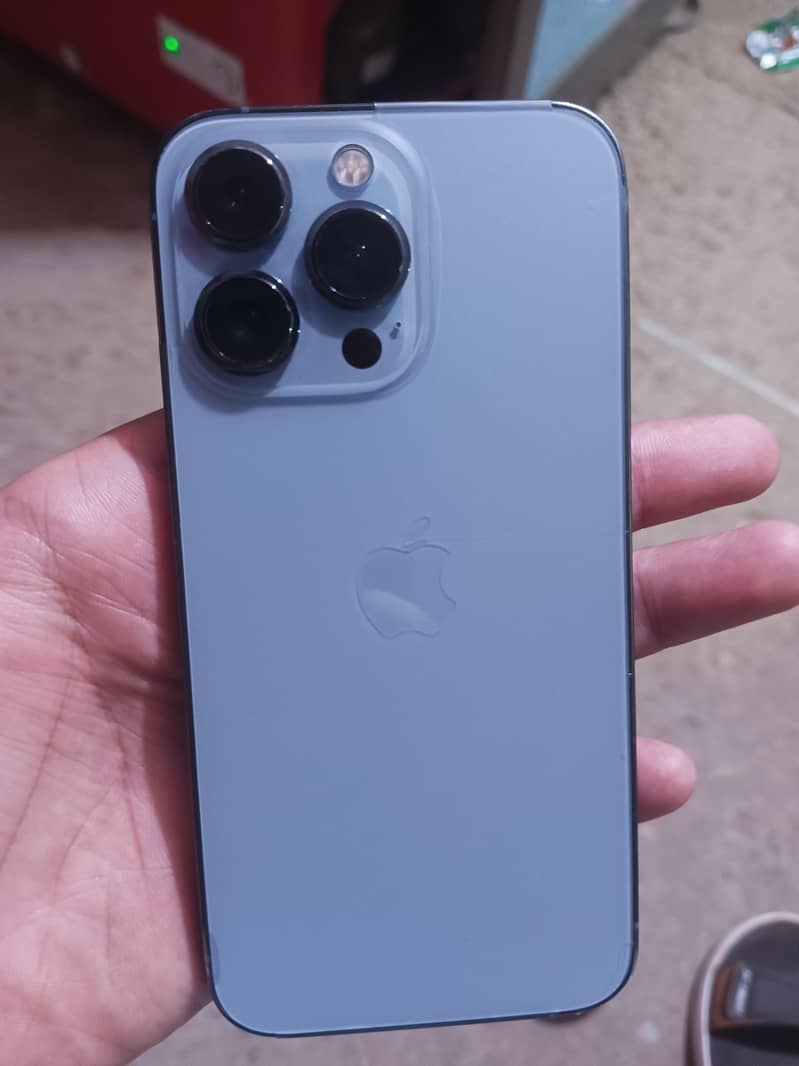 Apple iPhone 13 Pro 0