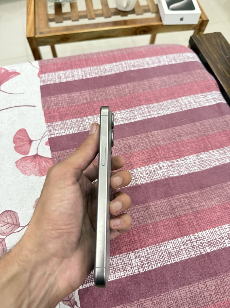 Apple iPhone 15 Pro Max 1