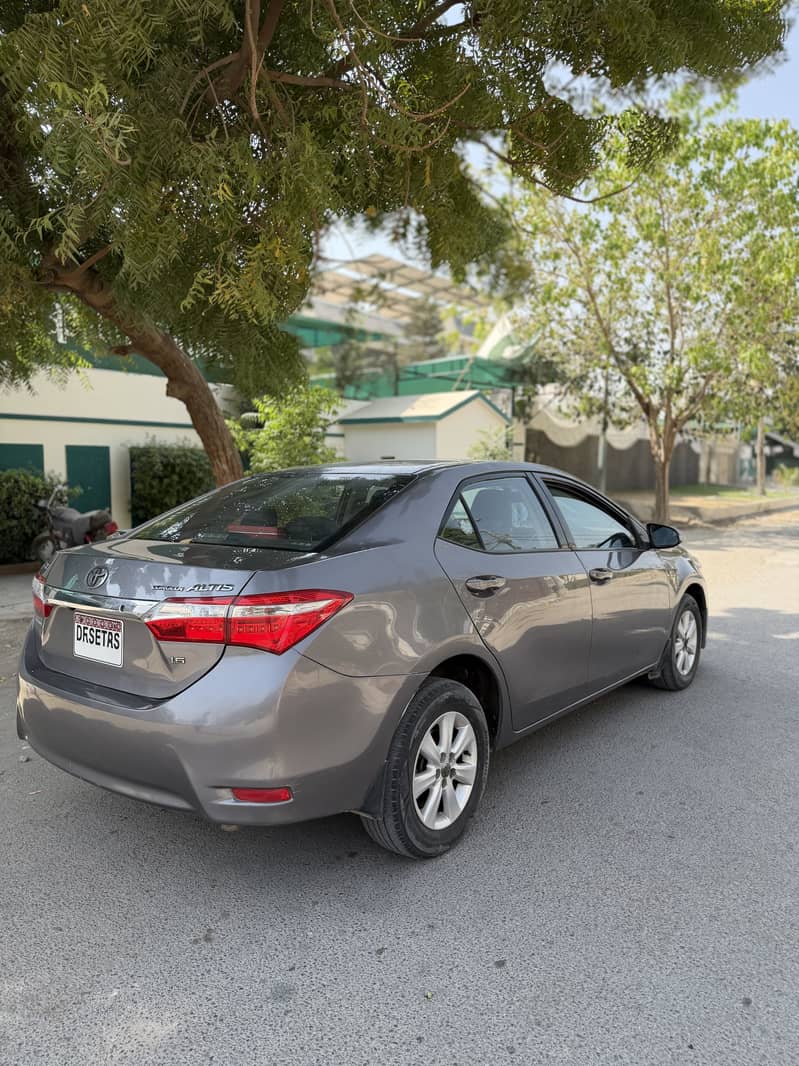 Corolla Altis 1.6 2016 4