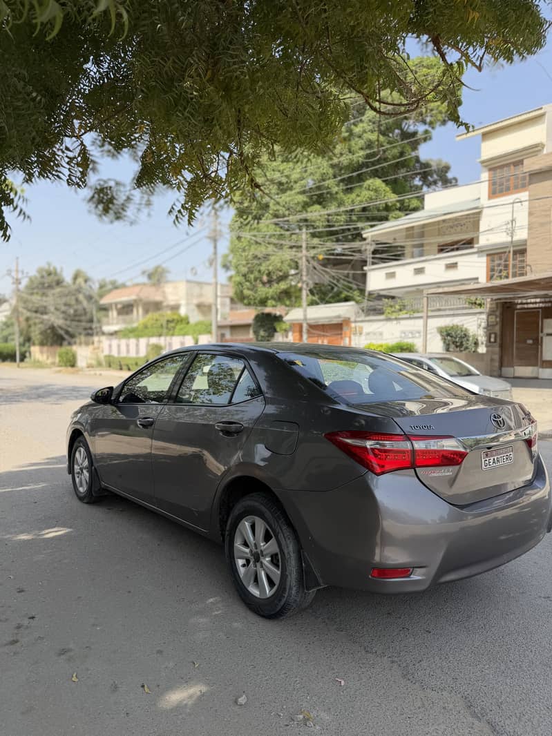 Corolla Altis 1.6 2016 5