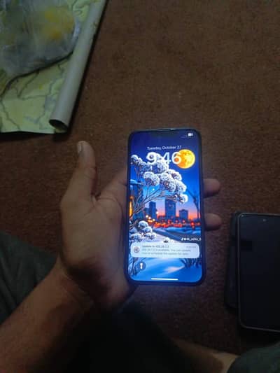 Apple iPhone 13