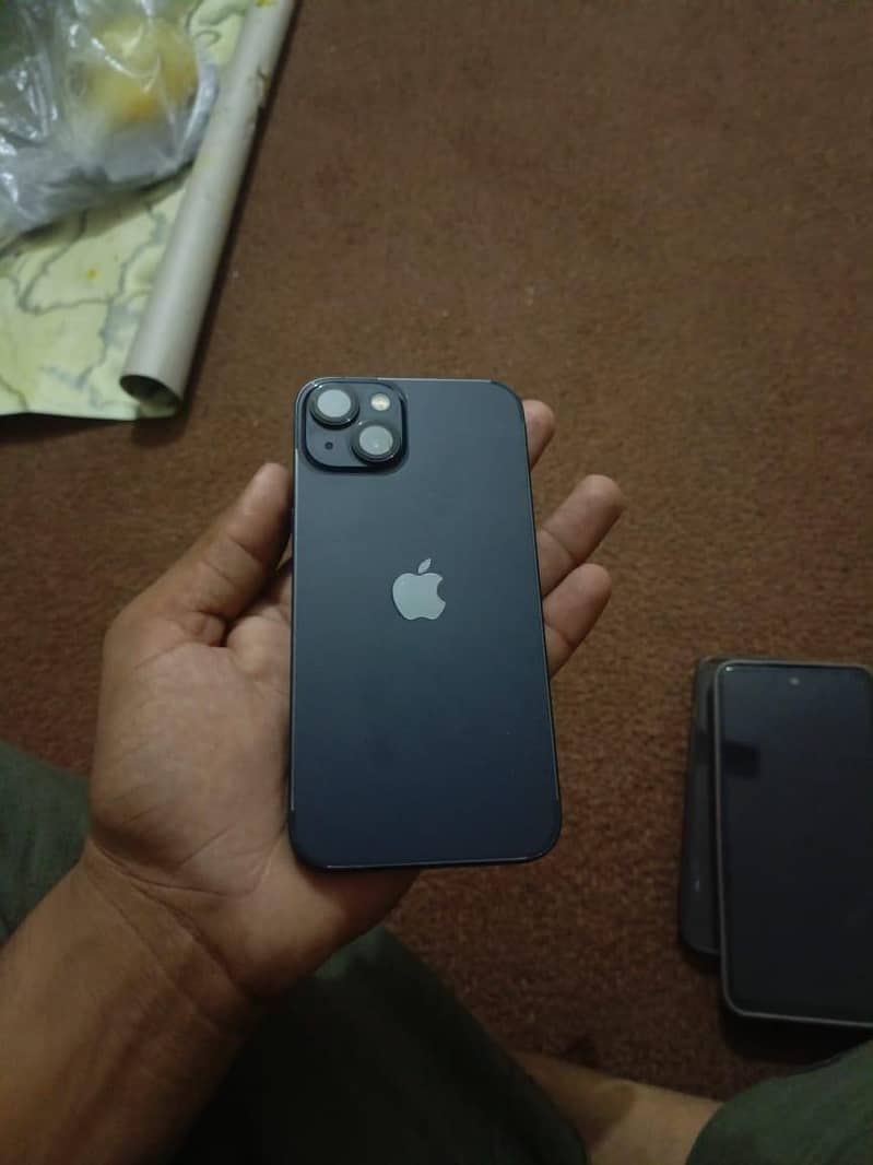 Apple iPhone 13 4