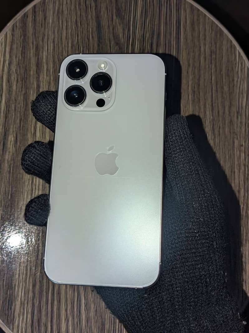 Apple iPhone 14 Pro Max 3