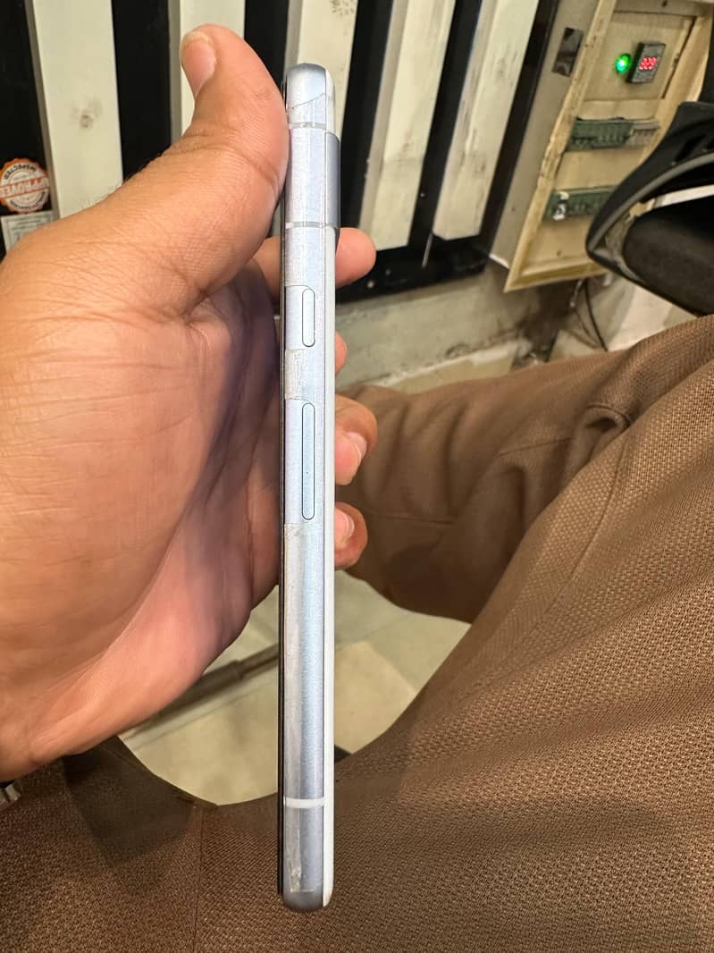 Google Pixel 7a 2