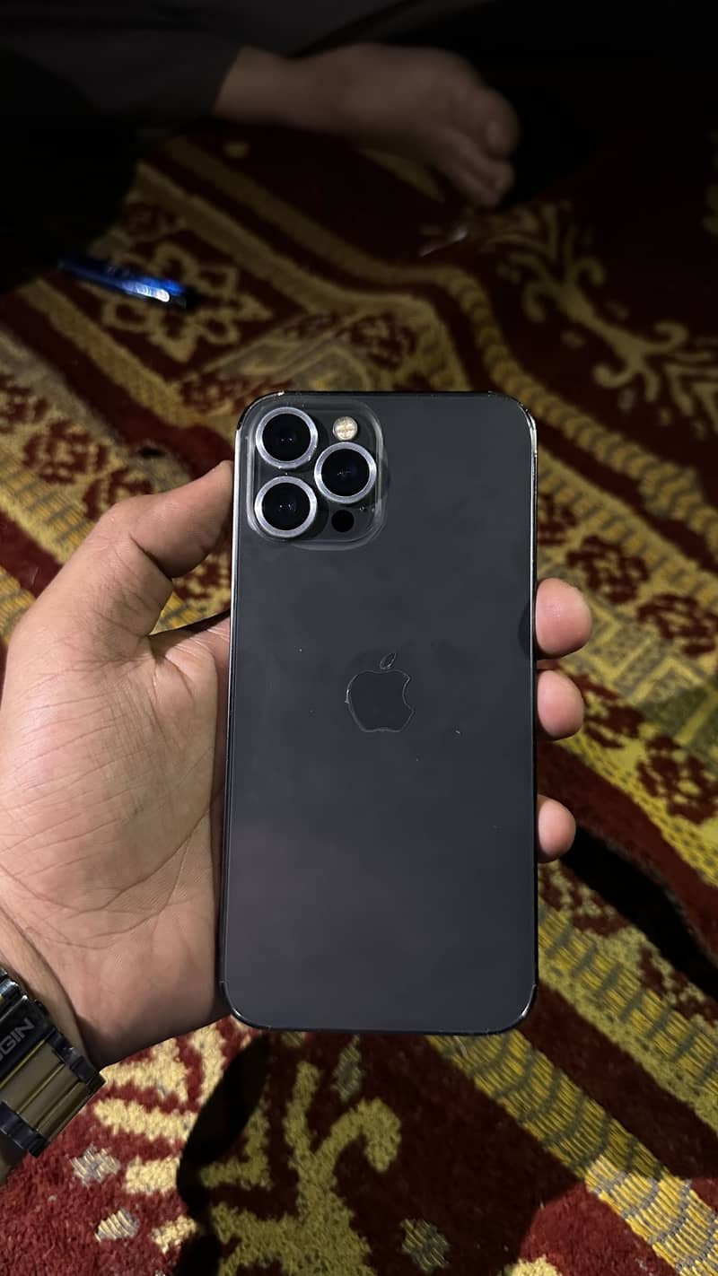 Apple iPhone 12 Pro Max 4