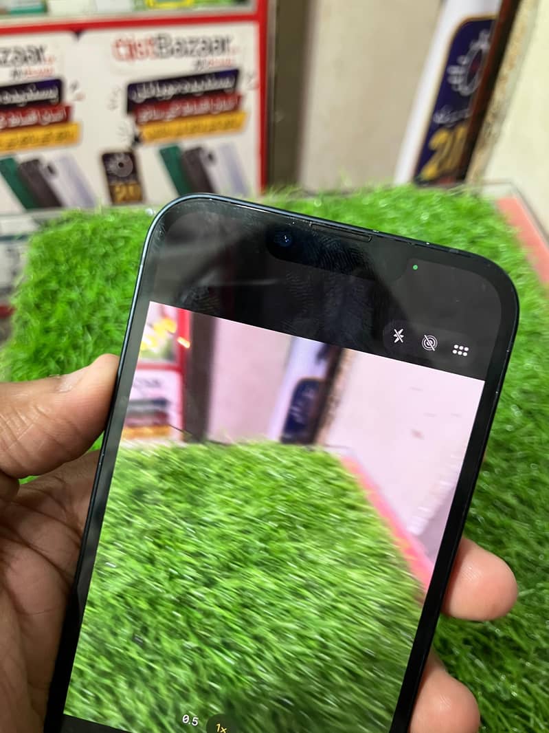 Apple iPhone 13 6