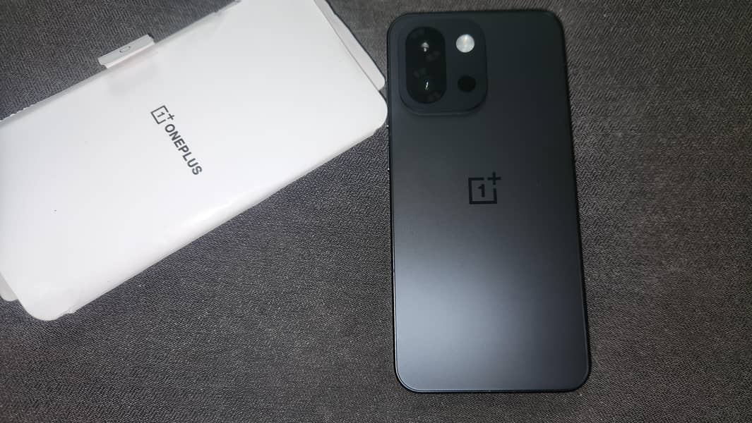 OnePlus 13T 0
