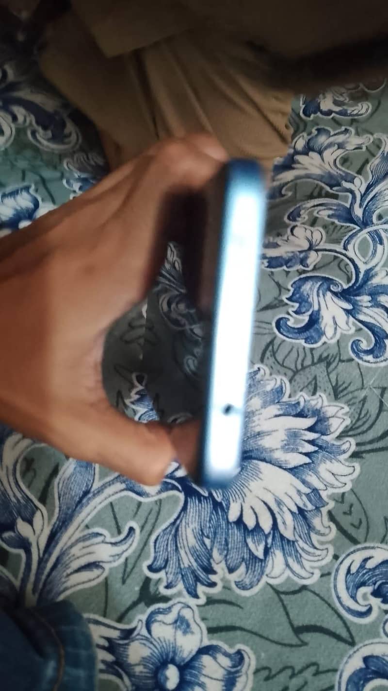 Redmi A3 4