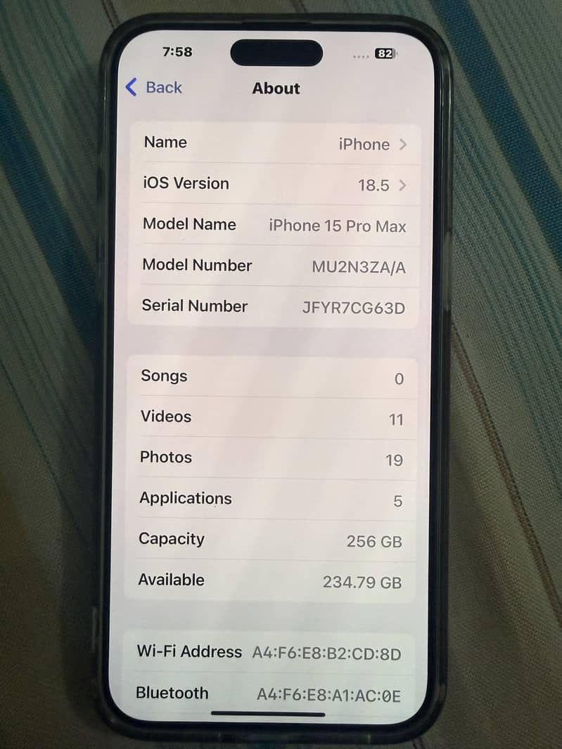 Apple iPhone 15 Pro Max 0