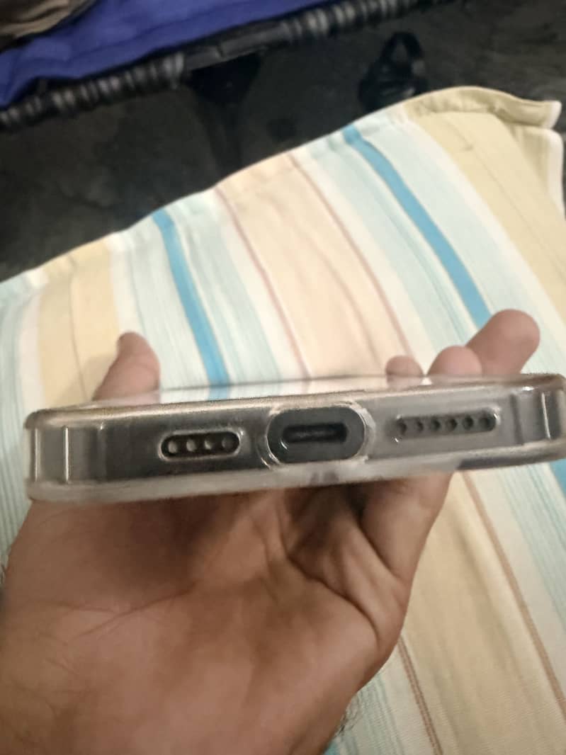 Apple iPhone 15 Pro Max 5