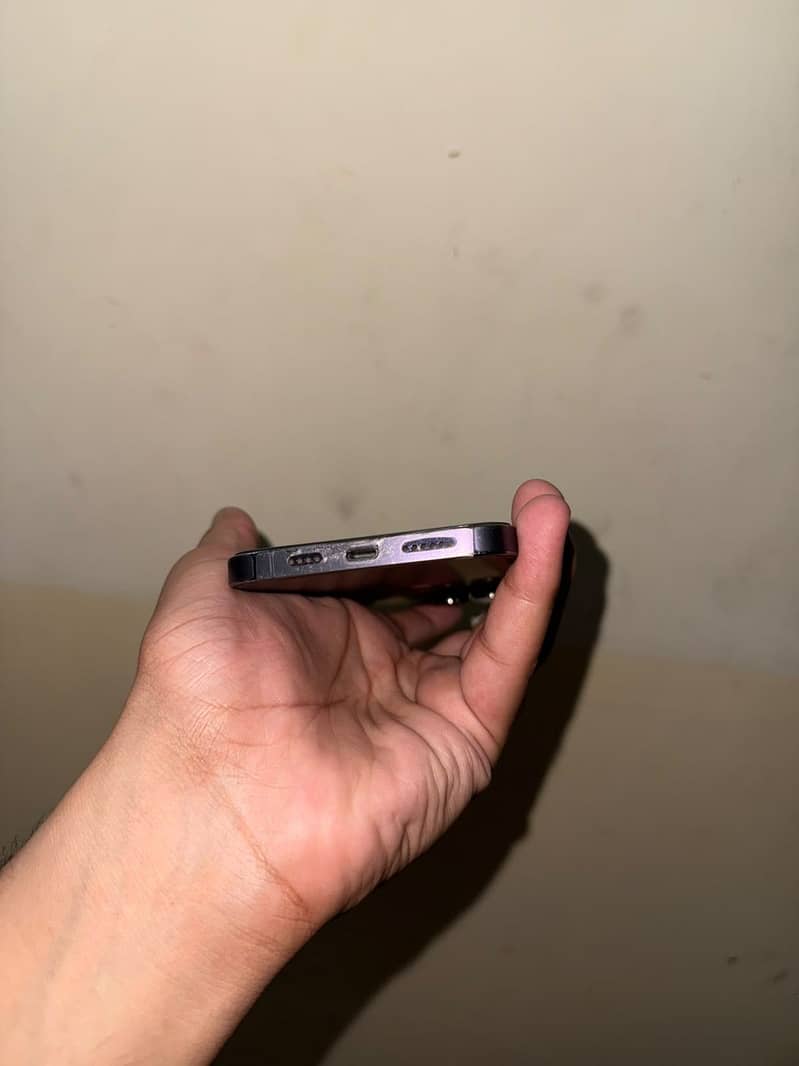 Apple iPhone 14 Pro Max 3