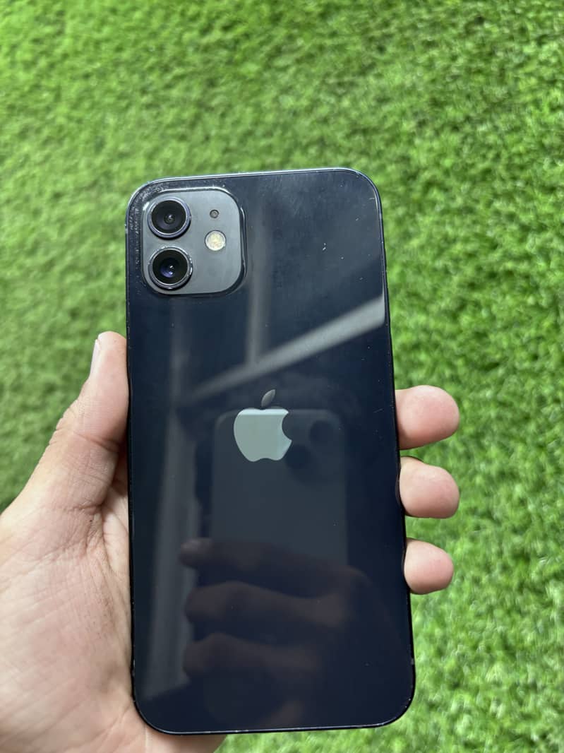 Apple iPhone 12 3