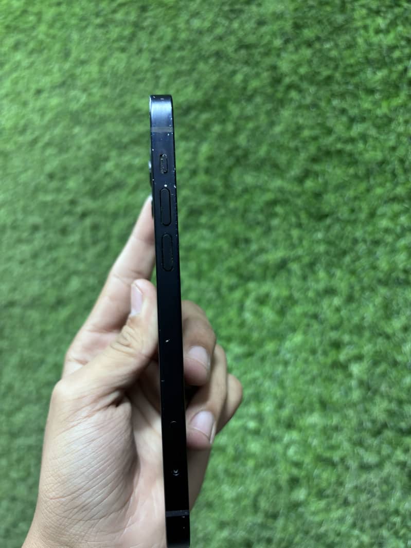 Apple iPhone 12 5