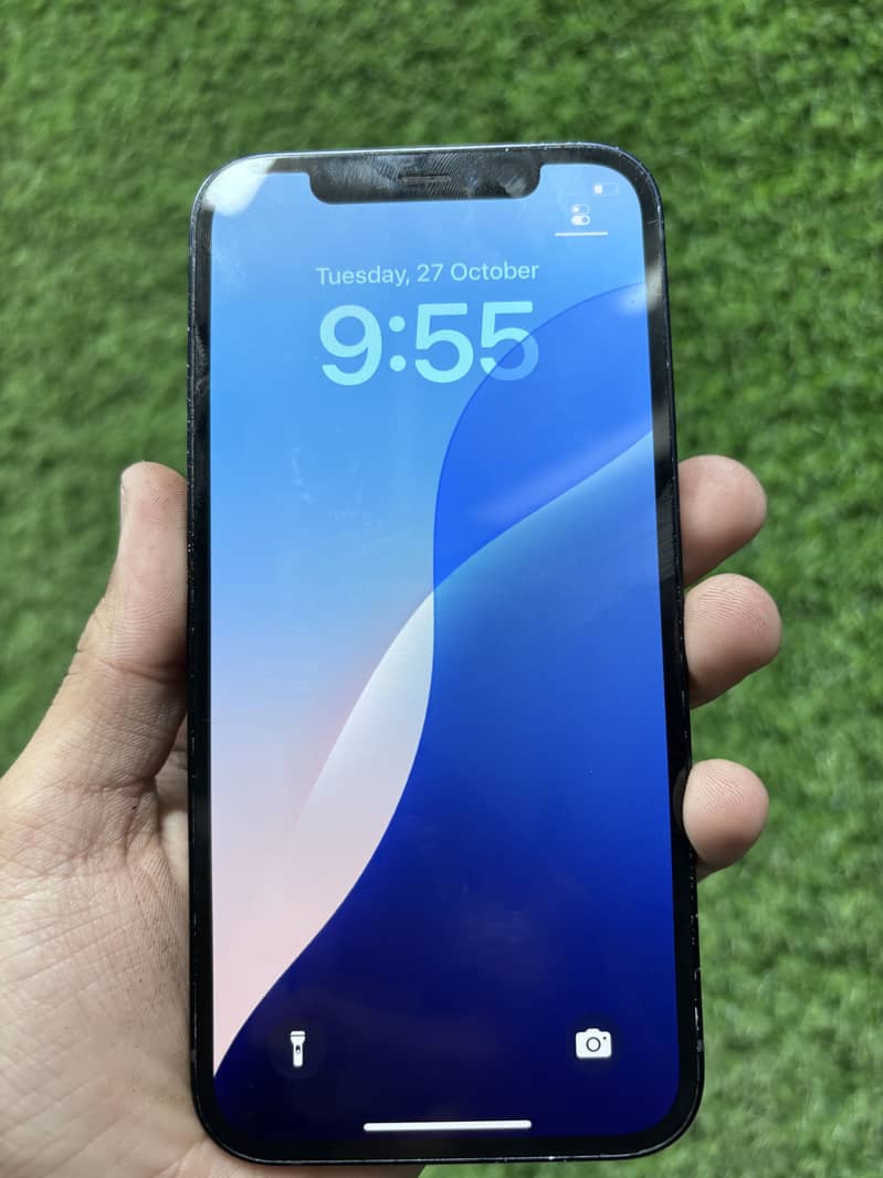 Apple iPhone 12 6