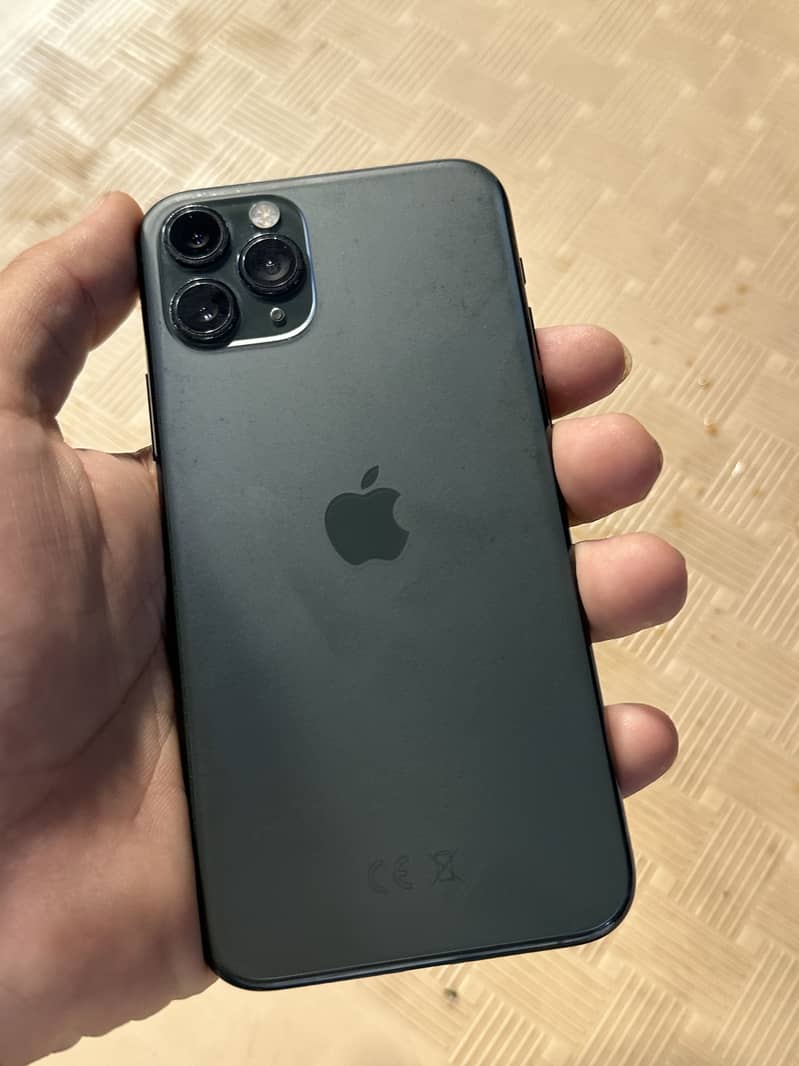 Apple iPhone 11 Pro 4