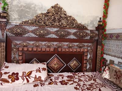 bed acha hai 10 by 9 hai use nh hoa etny 3 moth use hoa bs l