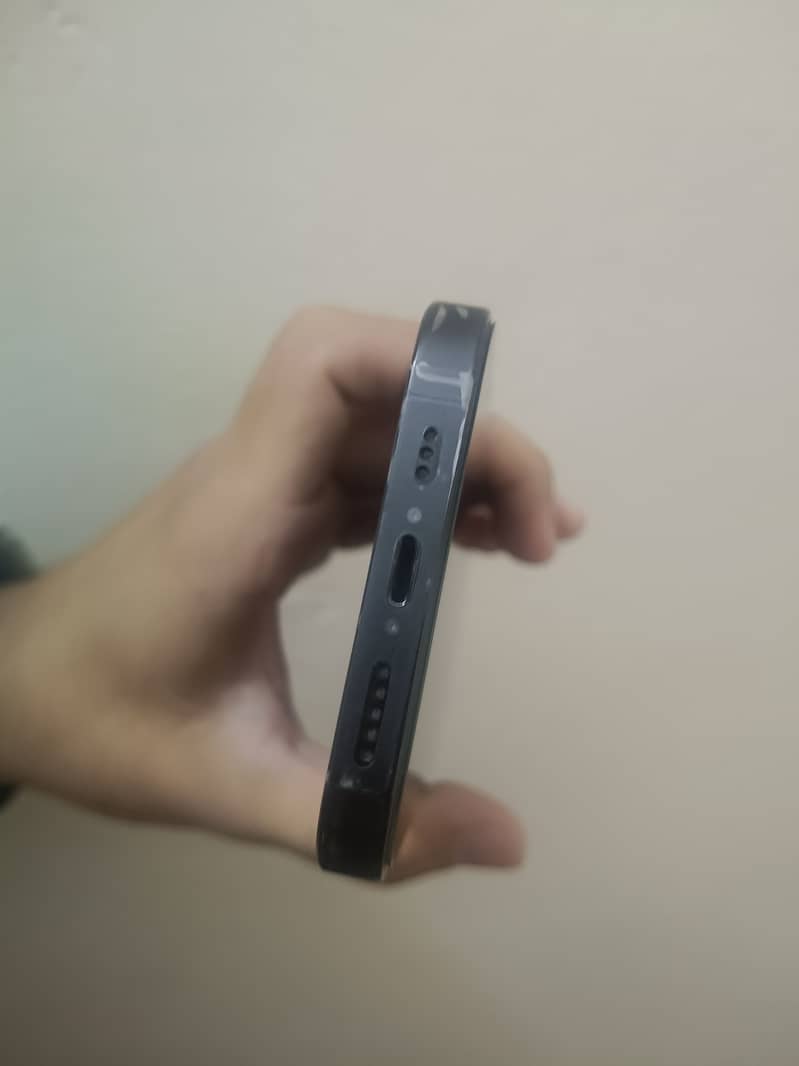 Apple iPhone 14 Pro 2