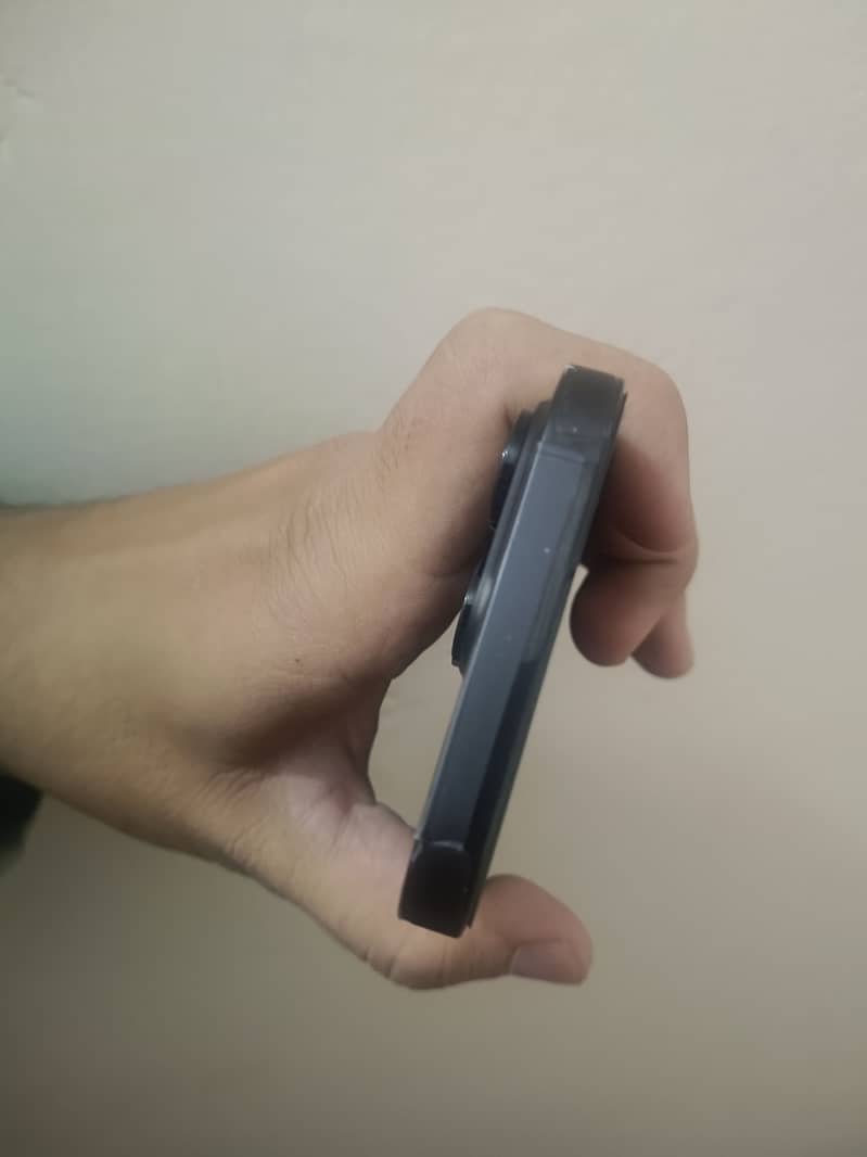 Apple iPhone 14 Pro 4