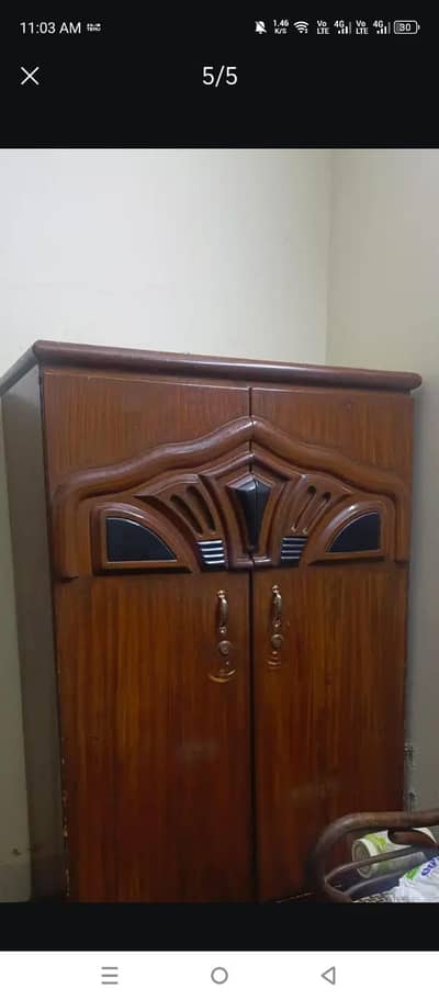 2 door wardrobe wooden