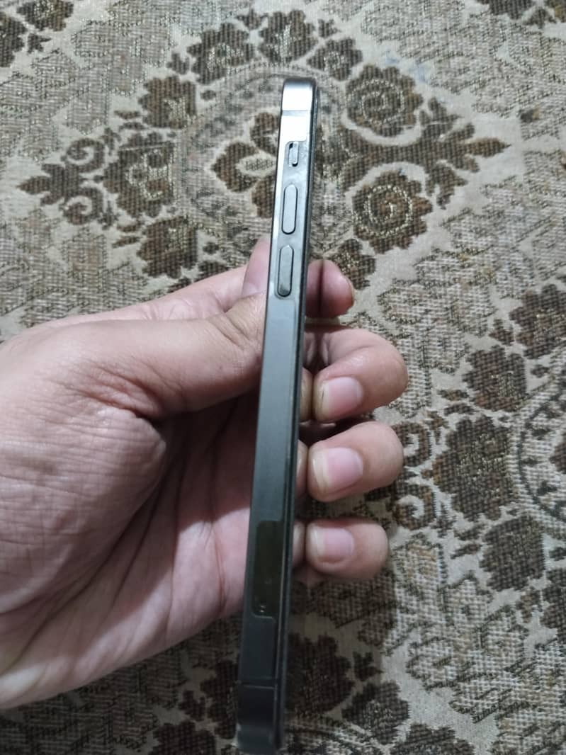 Apple iPhone 12 Pro 2
