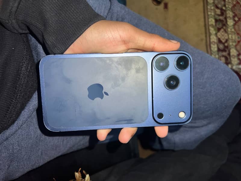 Apple iPhone XR 0