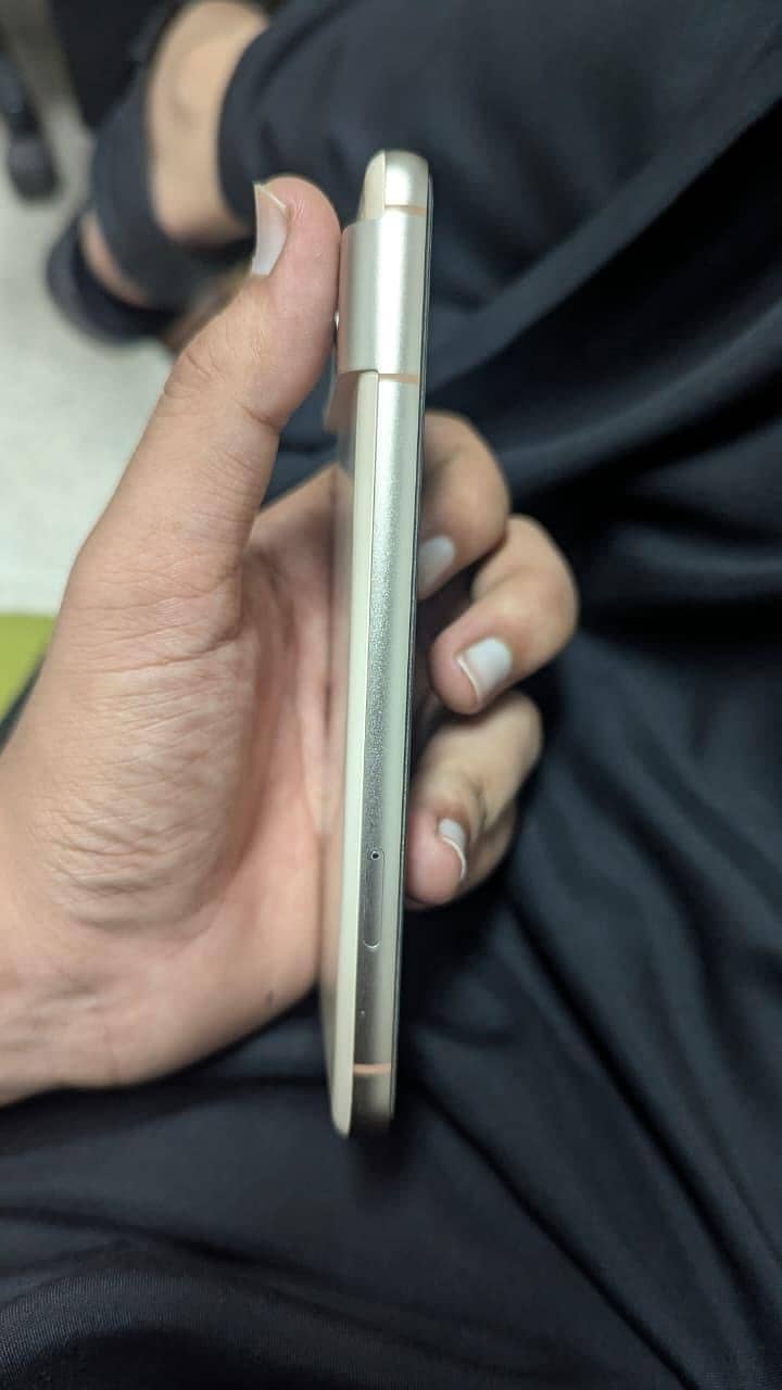 Google Pixel 8 2