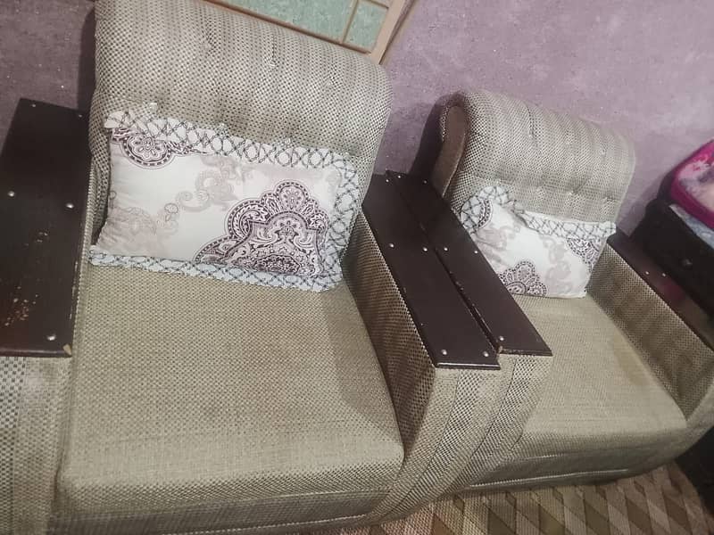 5 seater Sofaa set 0
