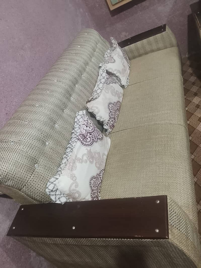 5 seater Sofaa set 1