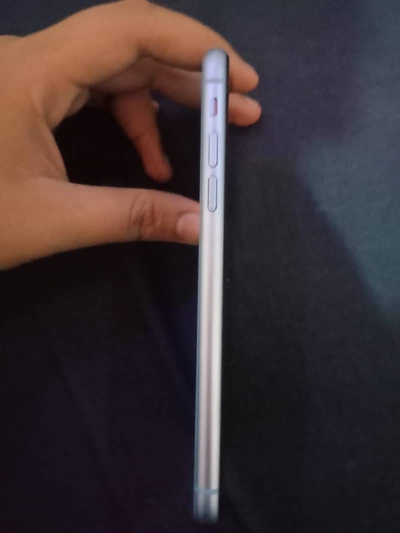 Apple iPhone XR 1